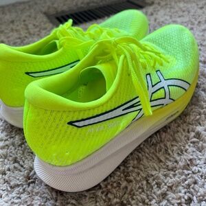 ASICS Magic Speed 2 size 9.5